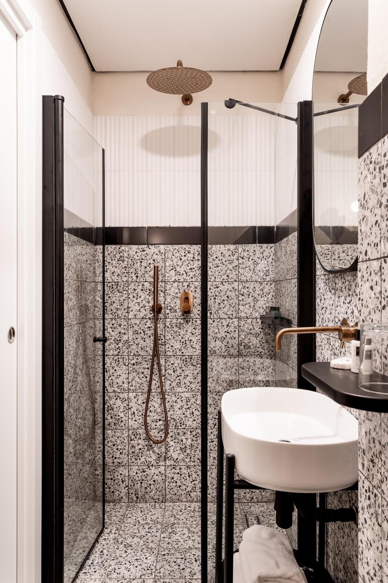 Mulan Hotel Тел Авив Екстериор снимка